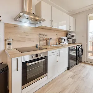 Magnificent Apartment, 4 Bedrooms, Fiber Wifi Appartement